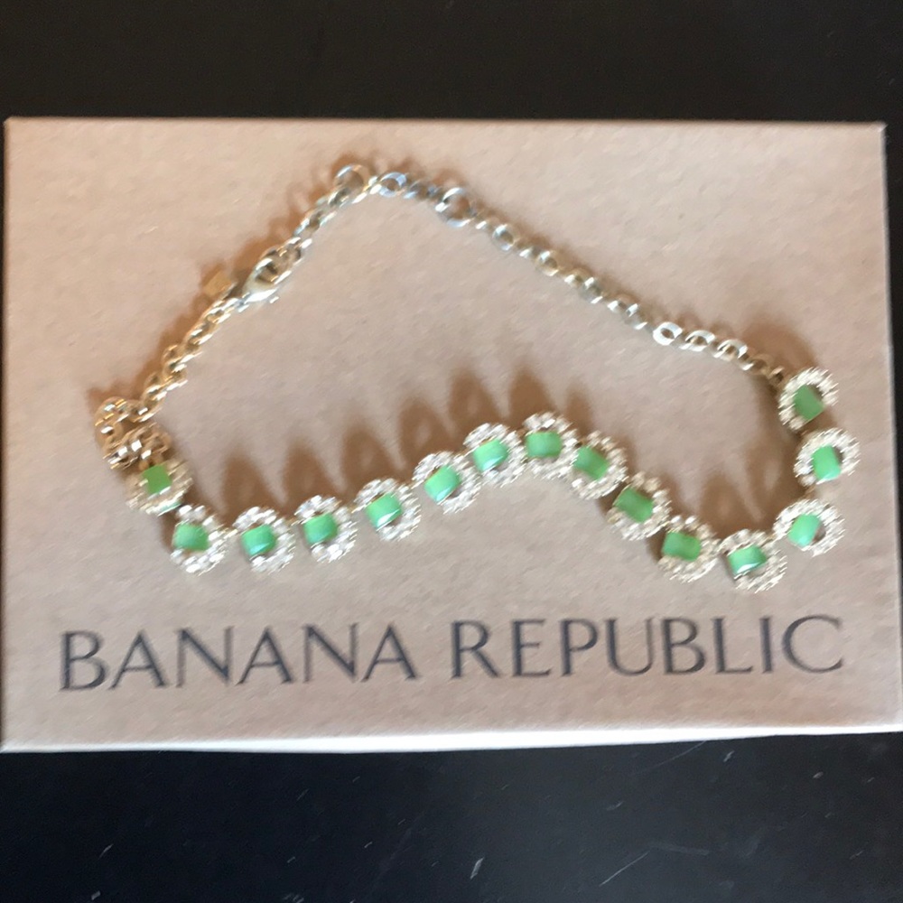 Banana Republic Horseshoe Statement Necklace EUC